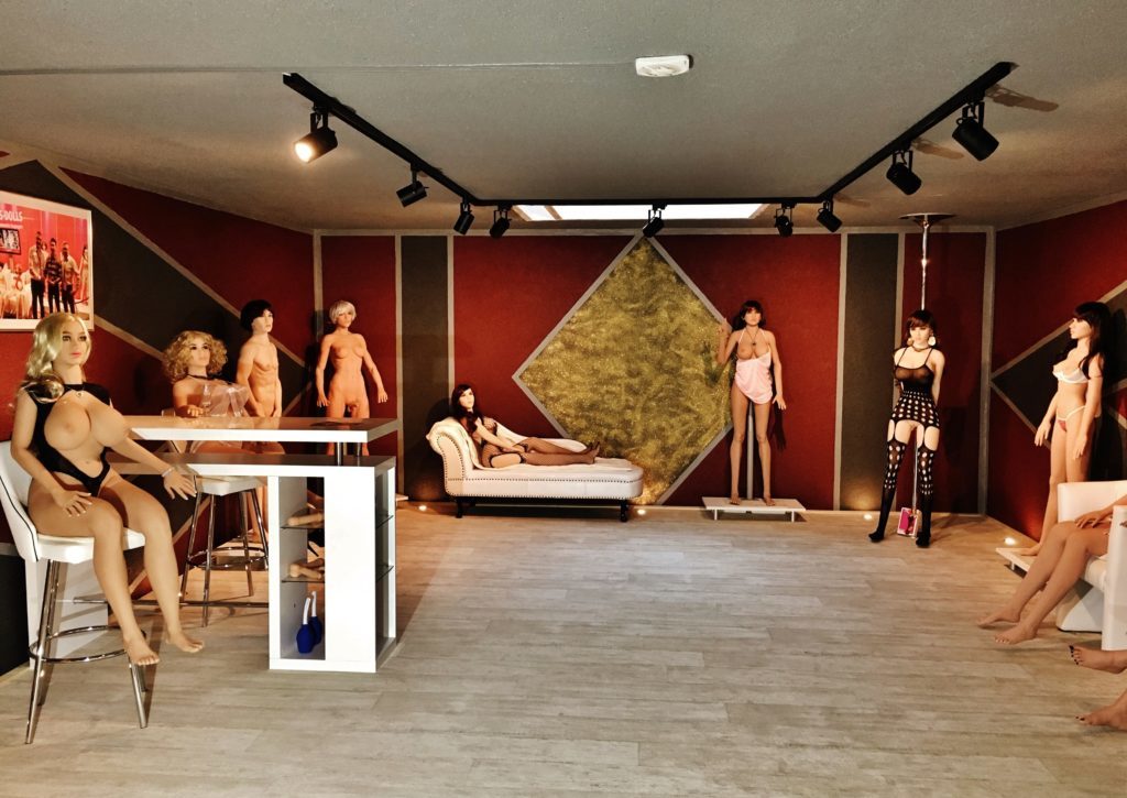 verfuegbare sex dolls ohne Wartezeit