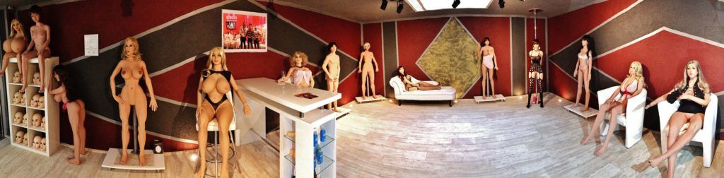 RS DOLLS showroom consultation and advice