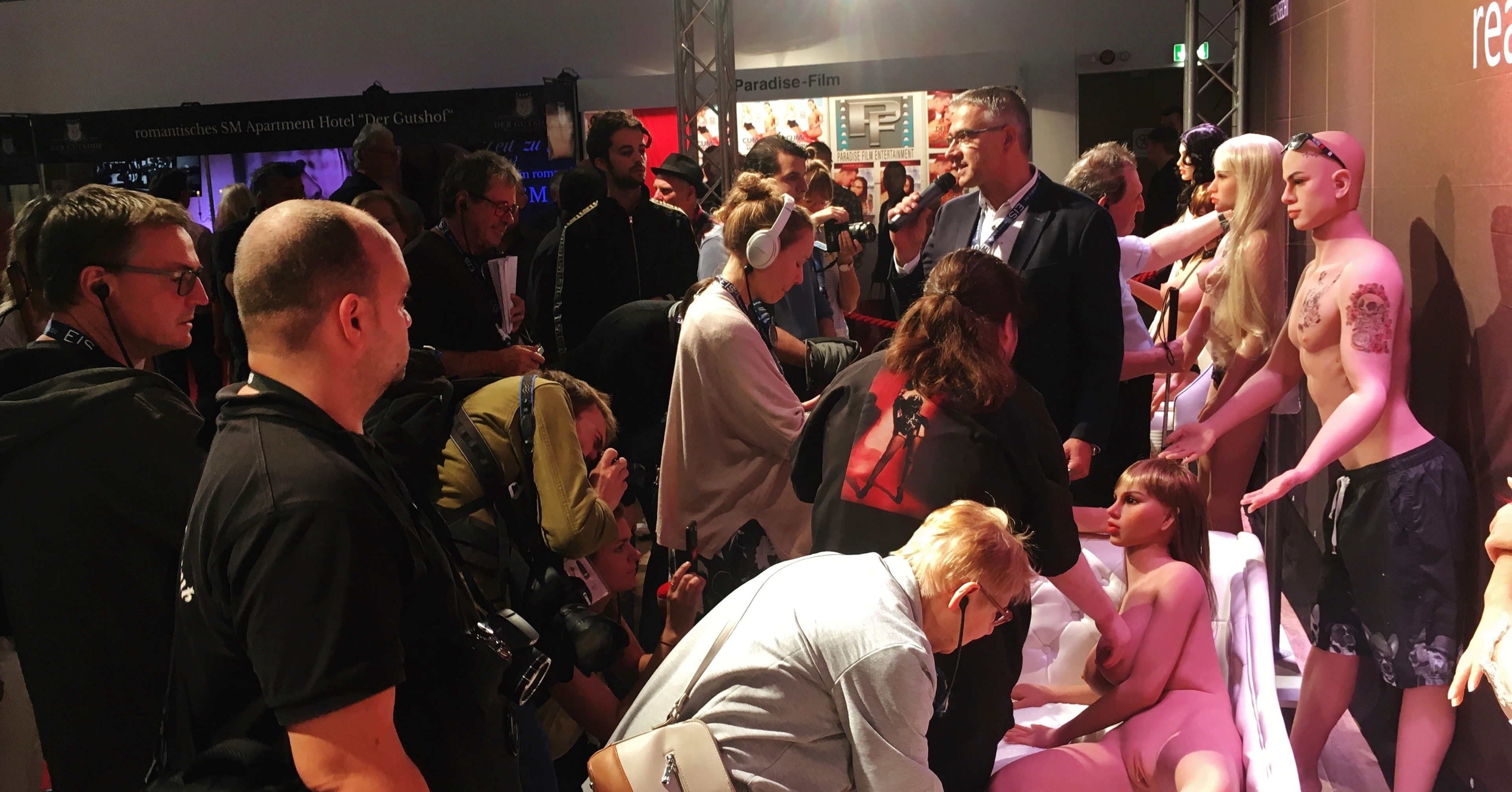 RS-DOLLS “live” – auf Messen, beim Verkauf, im TV …